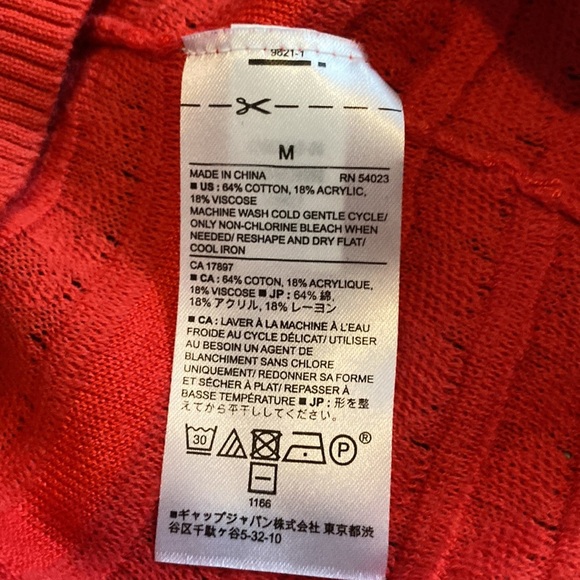 Banana Republic Factory lightweight 3/4 sleeve sweater. Size M. Red. - Picture 15 of 15